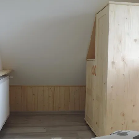 Na Swierkowym Strychu Daire